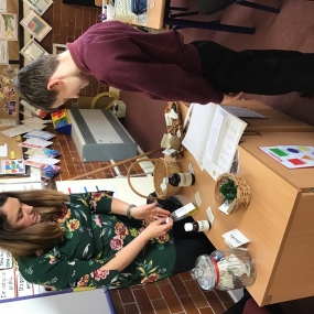Dosbarth 4 Victorian Pharmacy